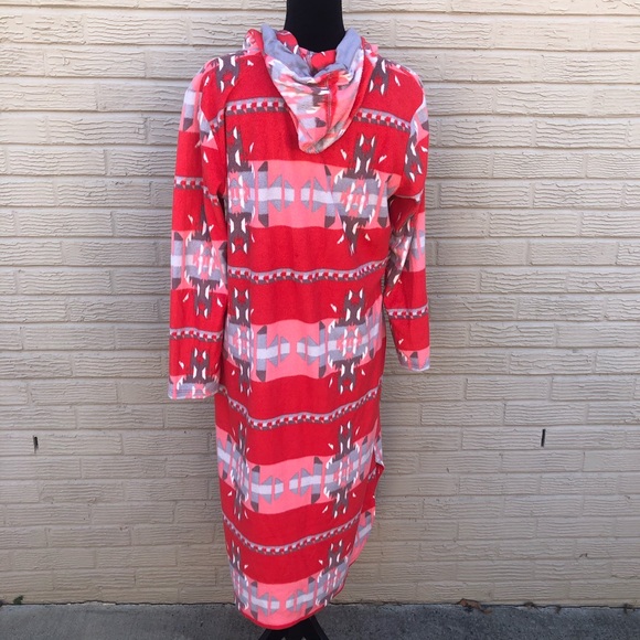 Ellen Tracy Red & Gray Aztec Print Hooded Soft Fleece Nightgown Robe Size M - Picture 13 of 13